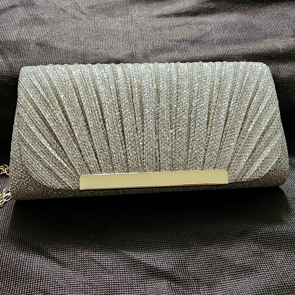 NWOT Clutch purse